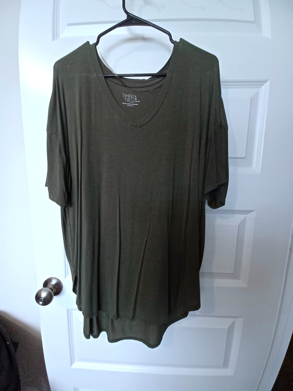Time and Tru Olive Green V-Neck Tunic Top